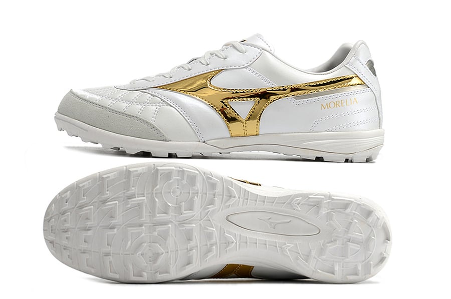 جزمة كرة قدم Mizuno