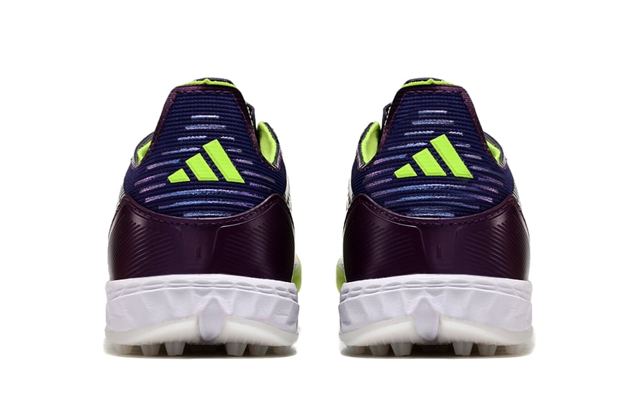جزمة كرة قدم adidas
