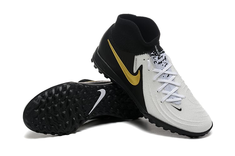 جزمة كرة قدم Nike برقبة عالية