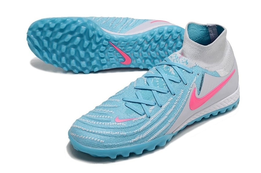 جزمة كرة قدم Nike برقبة عالية