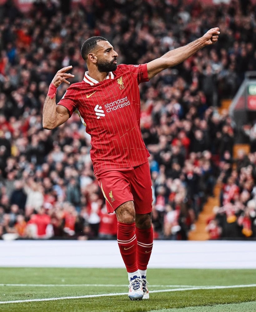 طقم ليفربول الاساسي 2024/2025