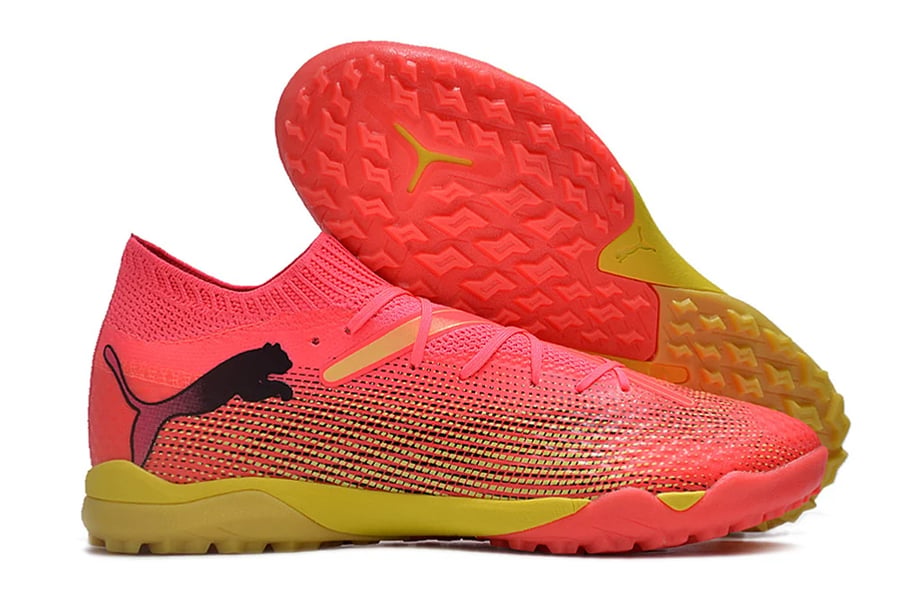جزمة كرة قدم puma