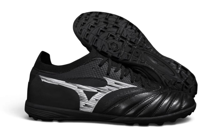 جزمة كرة قدم mizuno