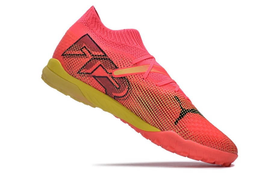 جزمة كرة قدم puma