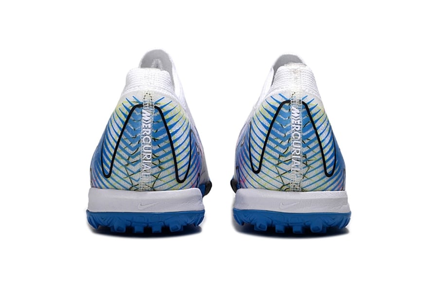 جزمة كرة قدم Nike