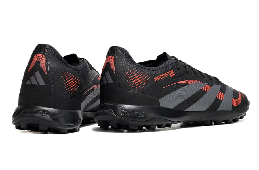 جزمة كرة قدم adidas