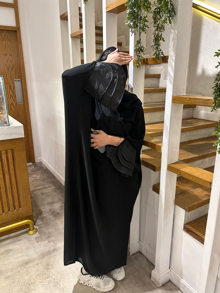 بلاك بيري كوري (يتوفر لون ابيض للأكمام )