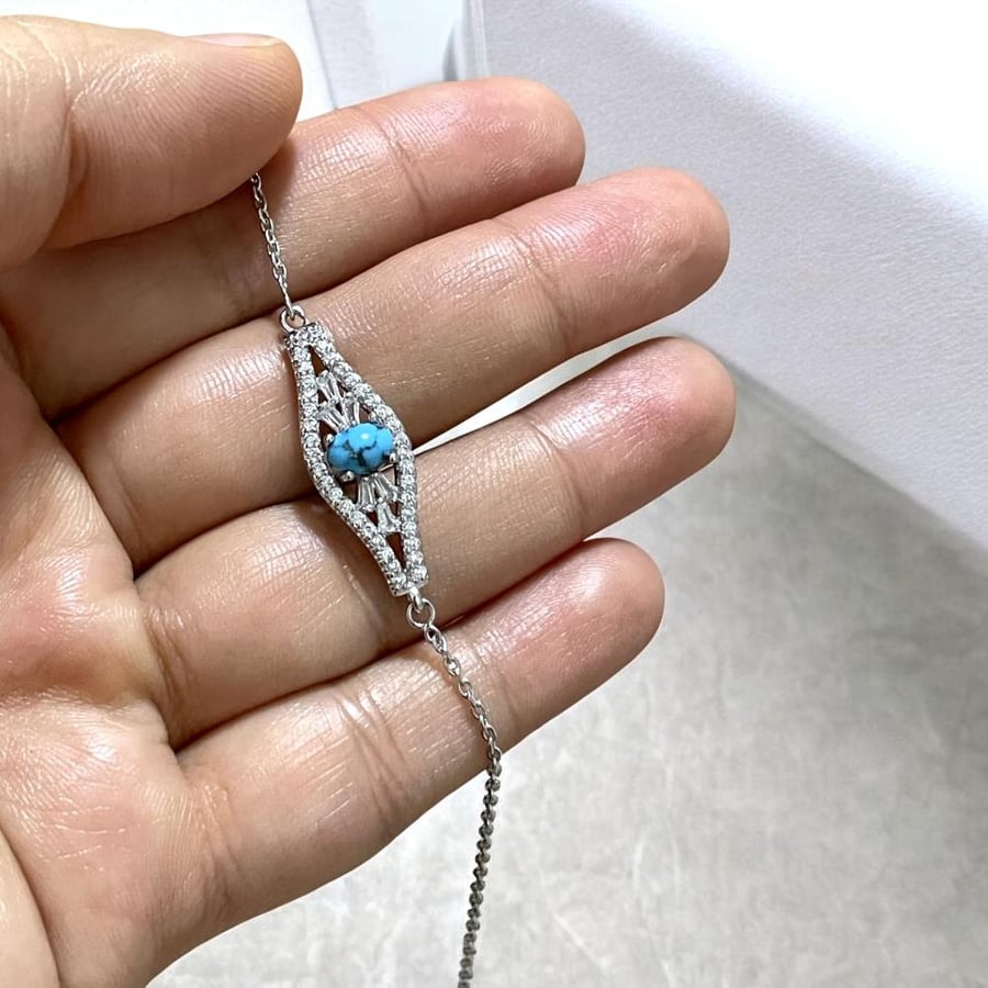 اسورة فضة نسائية بحجر فيروز طبيعي