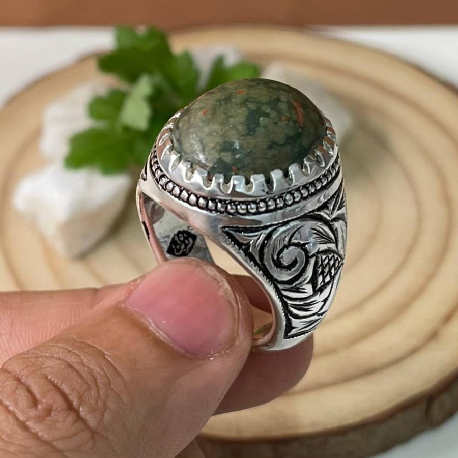 خاتم فضة رجالي بحجر جبل احد طبيعي