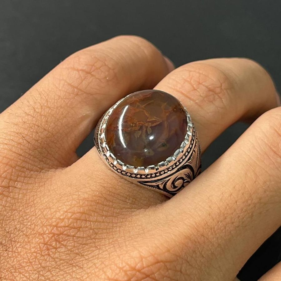 Men's silver ring with a natural Yemeni agate stone