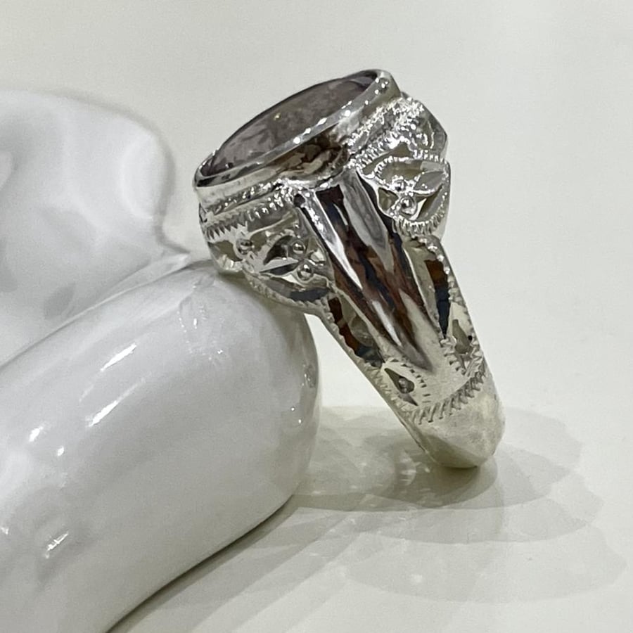 Men's silver ring with amethyst stone