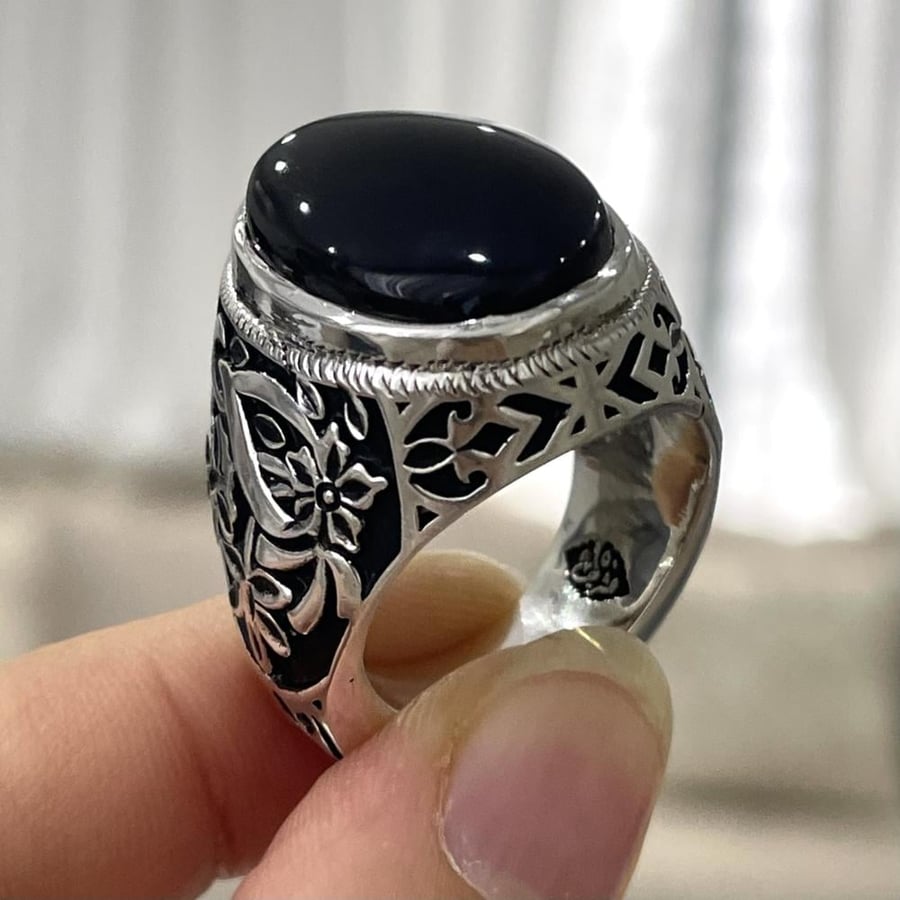 خاتم فضة رجالي بحجر عقيق جزع يماني طبيعي