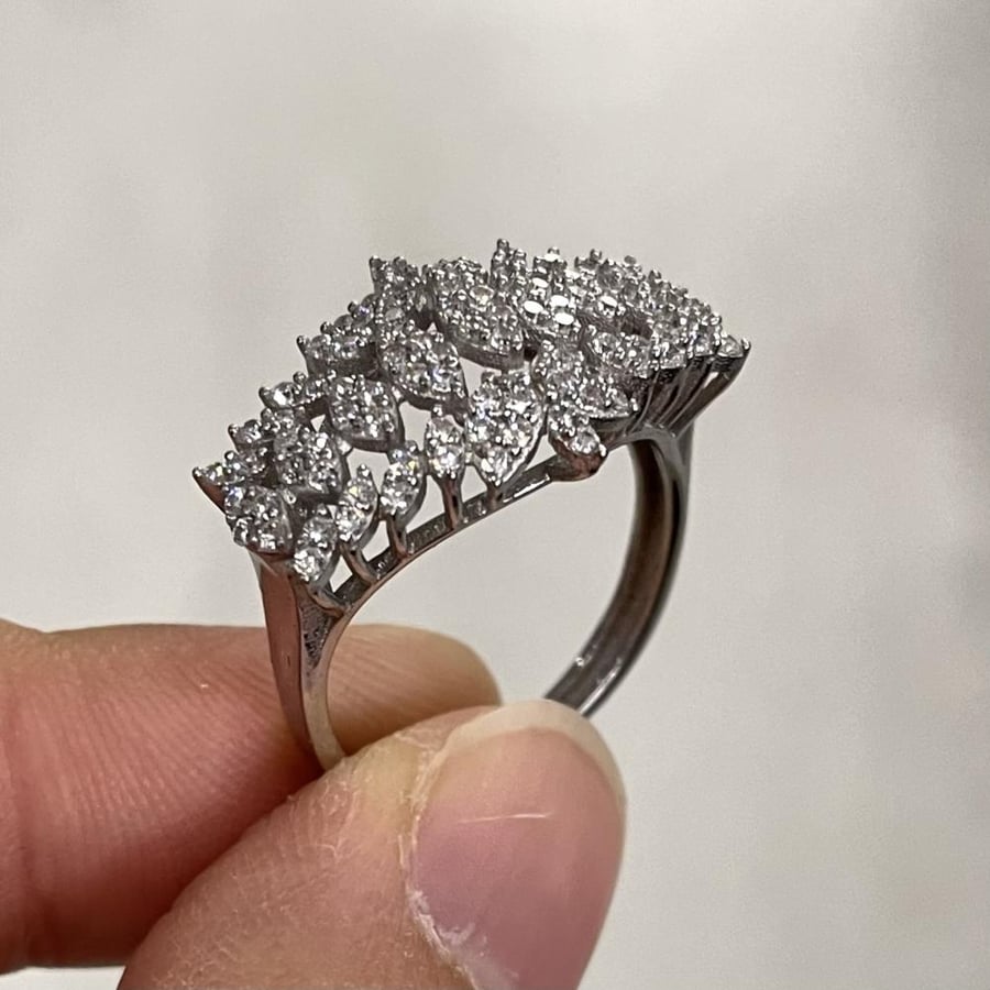 Women's silver ring set with crystal
