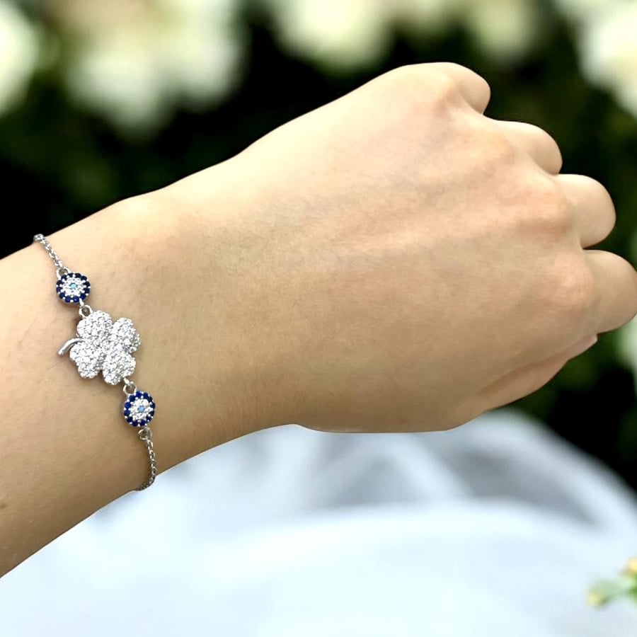 Women's silver bracelet decorated with Swiss zircon (crystal)
