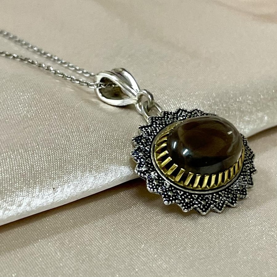 قلادة فضة نسائية بحجر سموك كوارتز