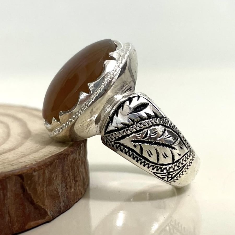 Men's silver ring with natural Yemeni cornelian stone