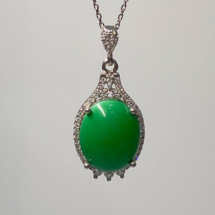 قلادة فضة نسائية بحجر فيروز دمغاني اخضر طبيعي