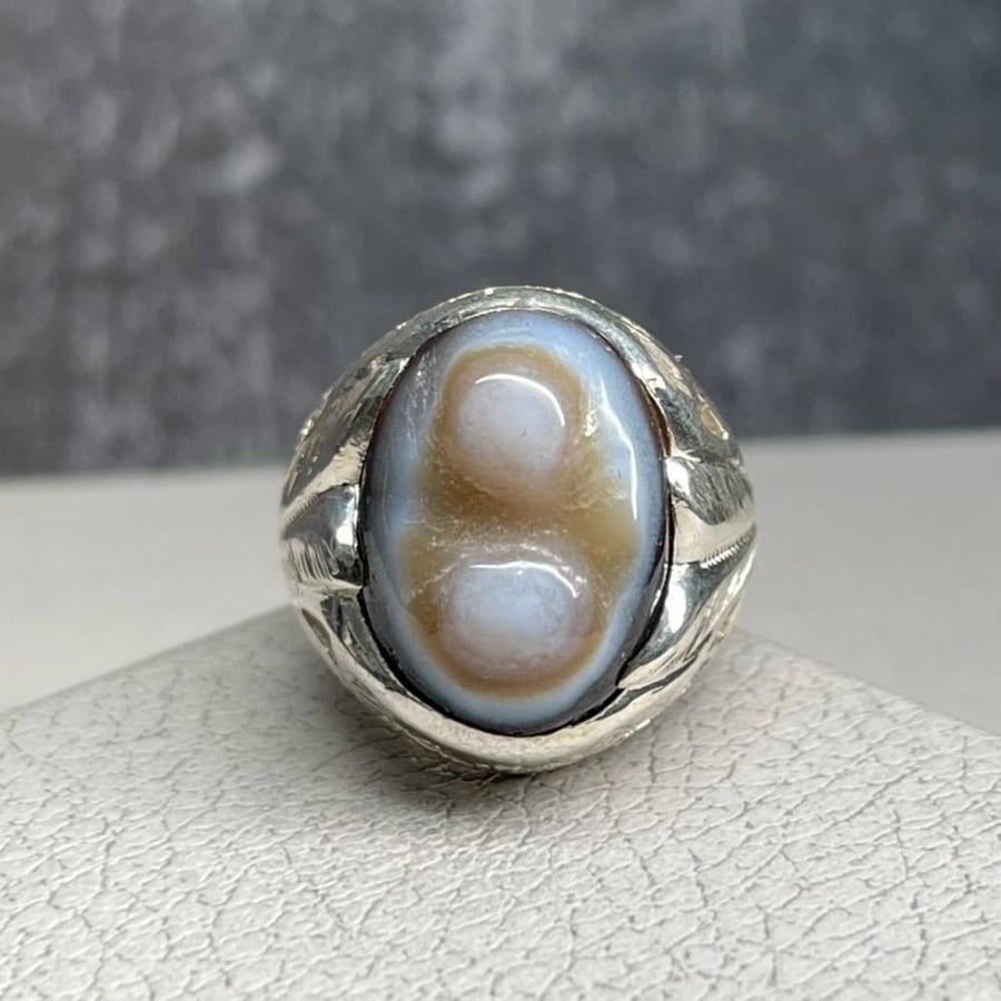 Men's silver ring with natural Sulaimani agate stone