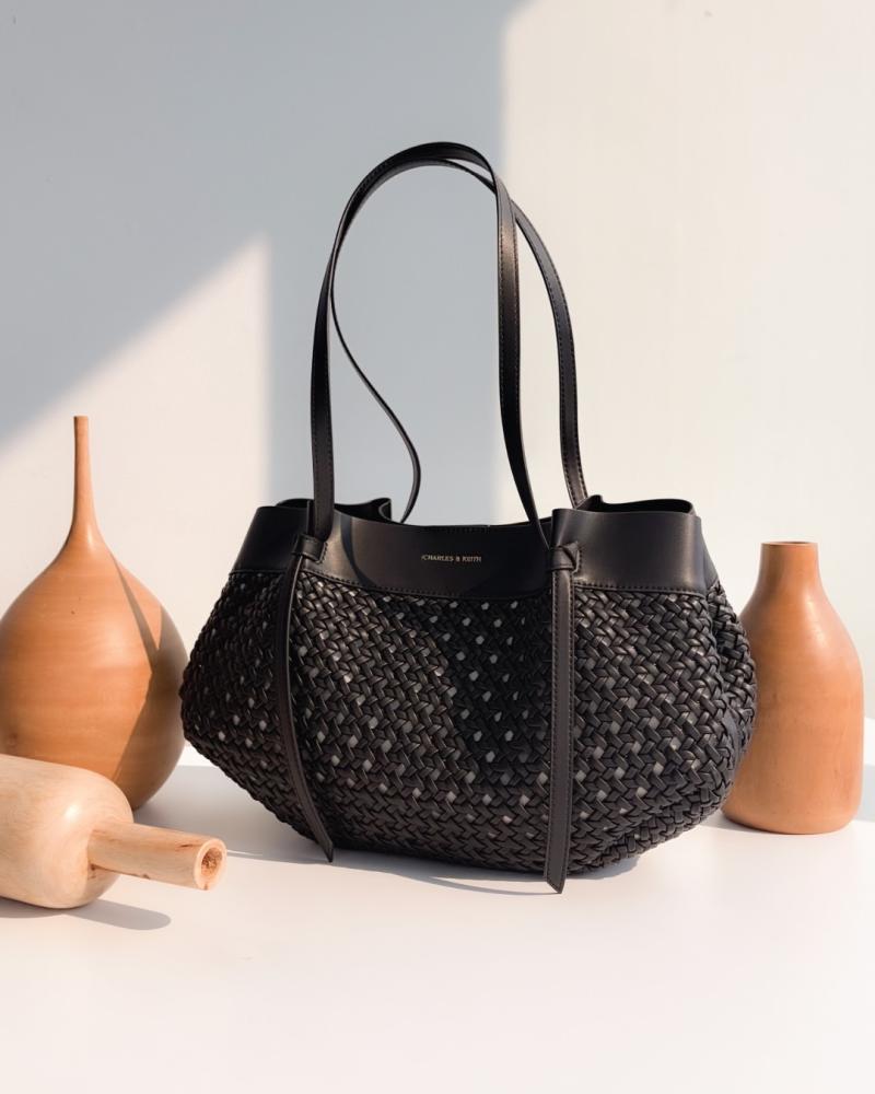Calla woven bag - black