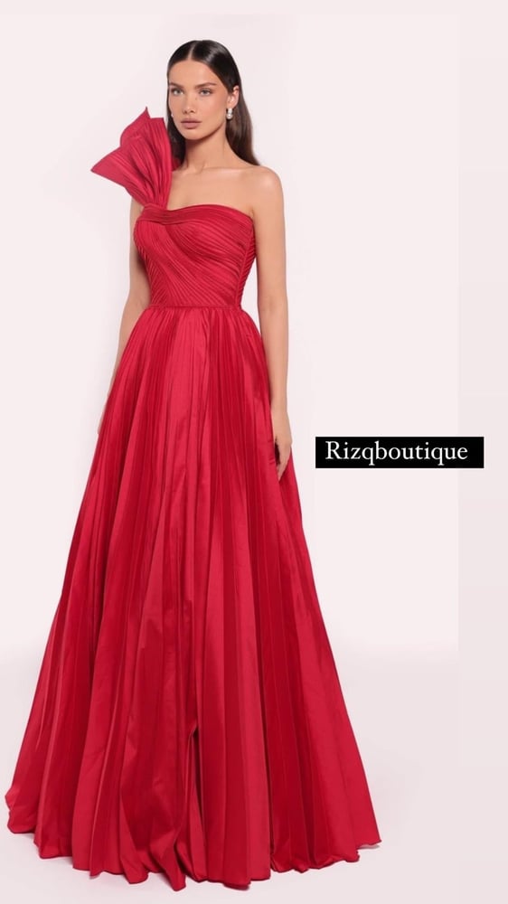 Evening dress 2025