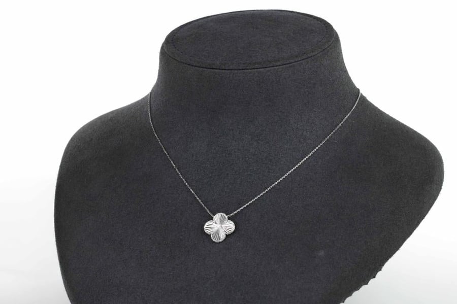 White gold diamond design necklace B 4994