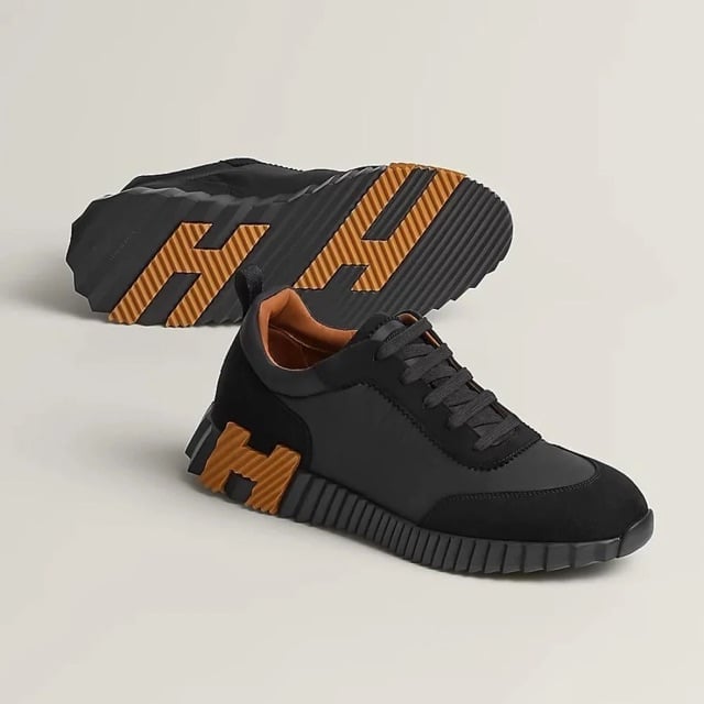 Bouncing sneaker