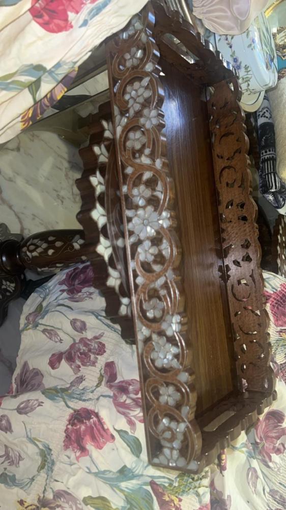 صينية تقديم مطعّمه بالصدف الفاخر