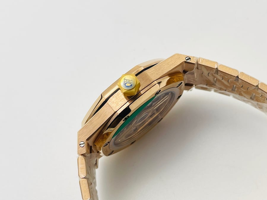 ساعه Audemars Piguet فاخرة
