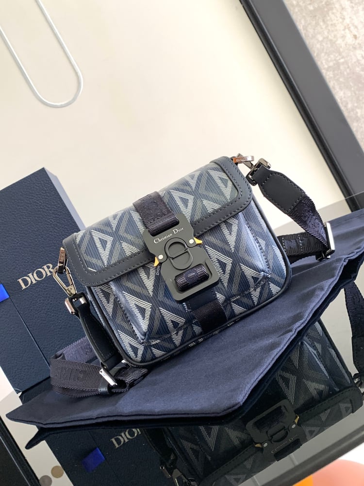 Dior Hit the road