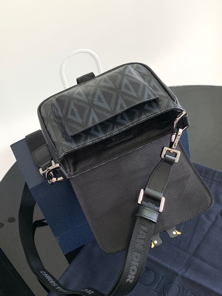 Dior Hit the road