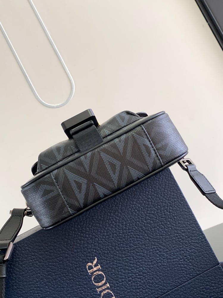 Dior Hit the road