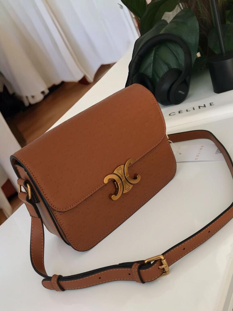 شنطة نسائية ماركة سيلين  Celine بني فاتح