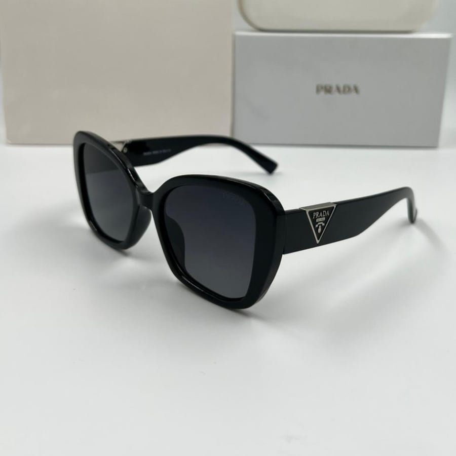 نظارات Prada