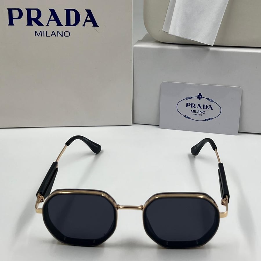 نظارات برادا PRADA
