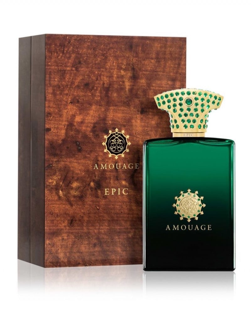 عينة عطر ايبيك من امواج اودي بارفيوم  EPIC AMOUAGE MAN عطر شرقي خشبي للرجال . صدر عام 2009م. حجم 2 مل