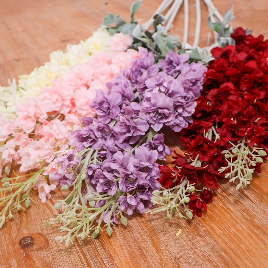 The branch of delphinium is myrtle