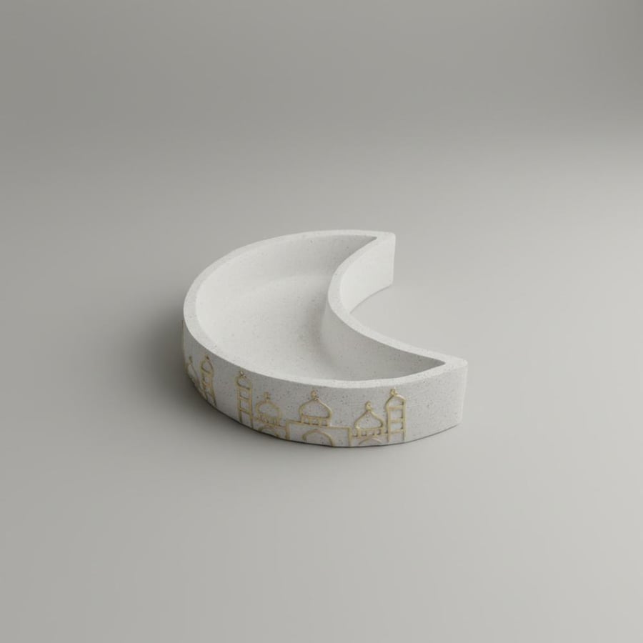 1283 Serving dish in the shape of a crescent