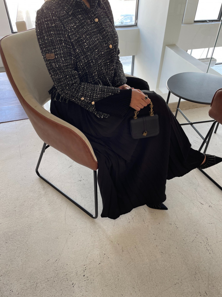 عباية شانيل مع بلسيه