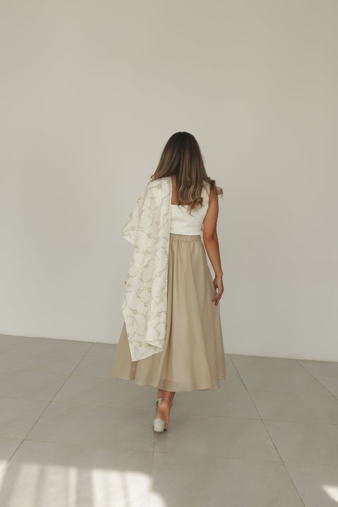 Linen skirt with linen shawl