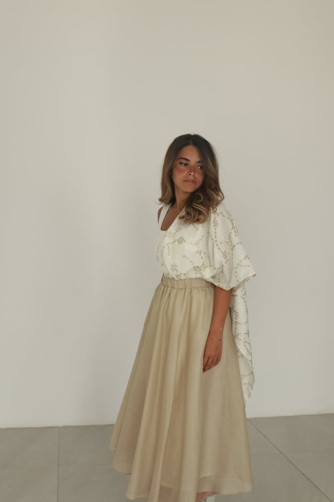 Linen skirt with linen shawl