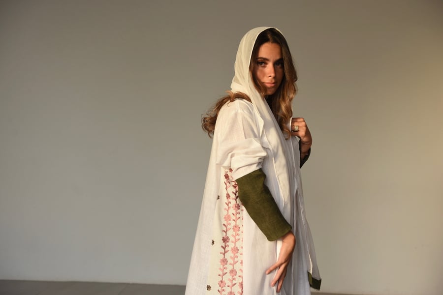 Floral linen abaya 03