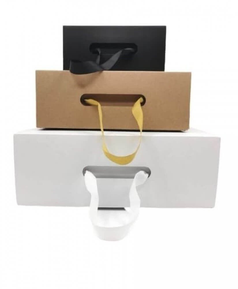 Gift carton with ribbon and shipping