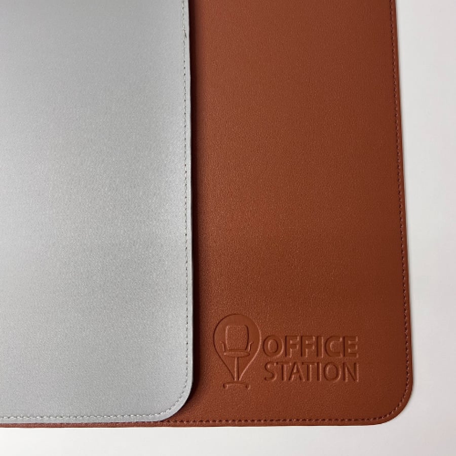 Brown desk pad - قاعدة مكتب جلدية بنية