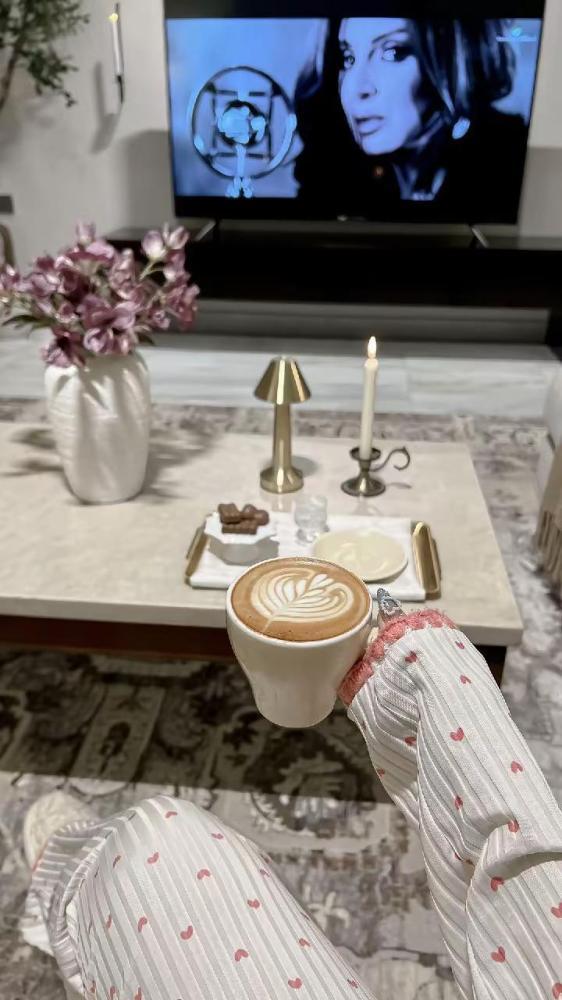 طاوله مفرد خشب بسطح بديل الرخام