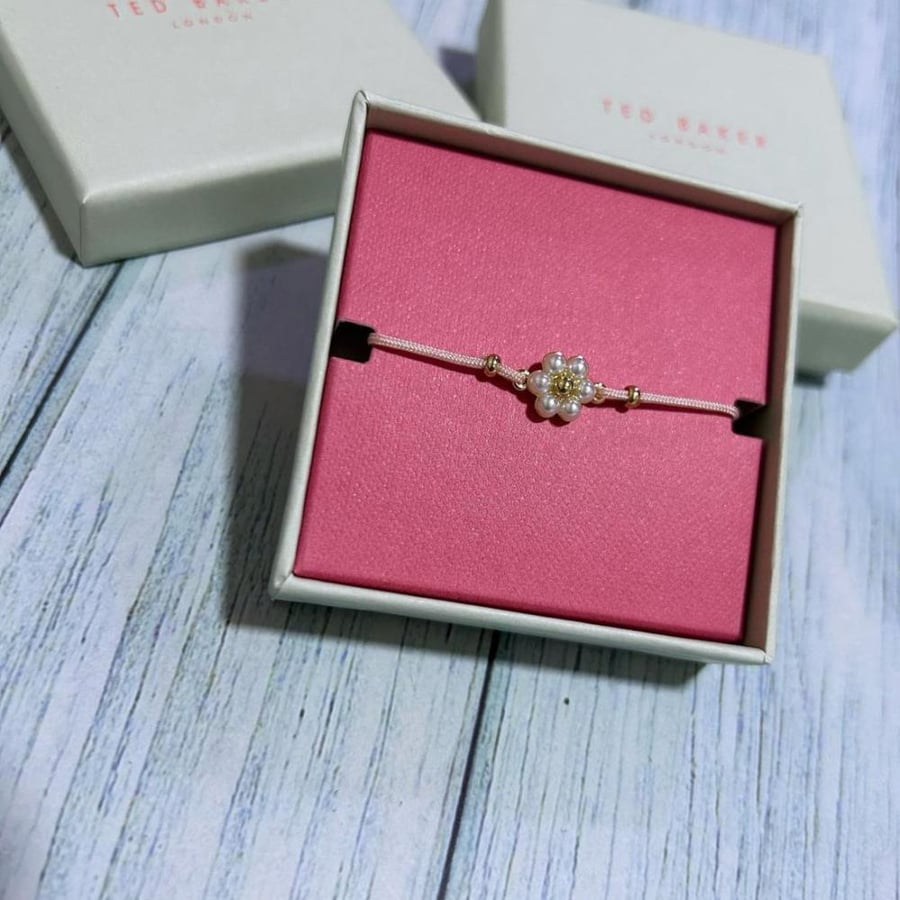 اسوارة تيد بيكر Ted Baker