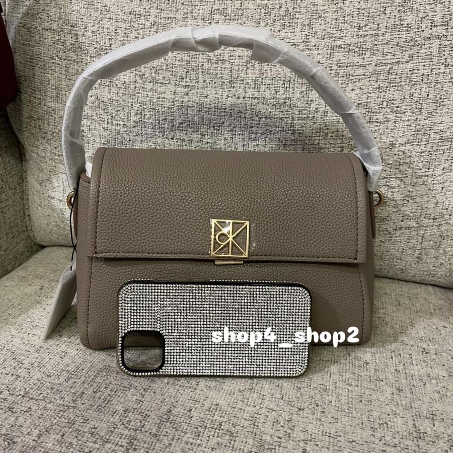 شنطة كالڤن كلاين calvin klein