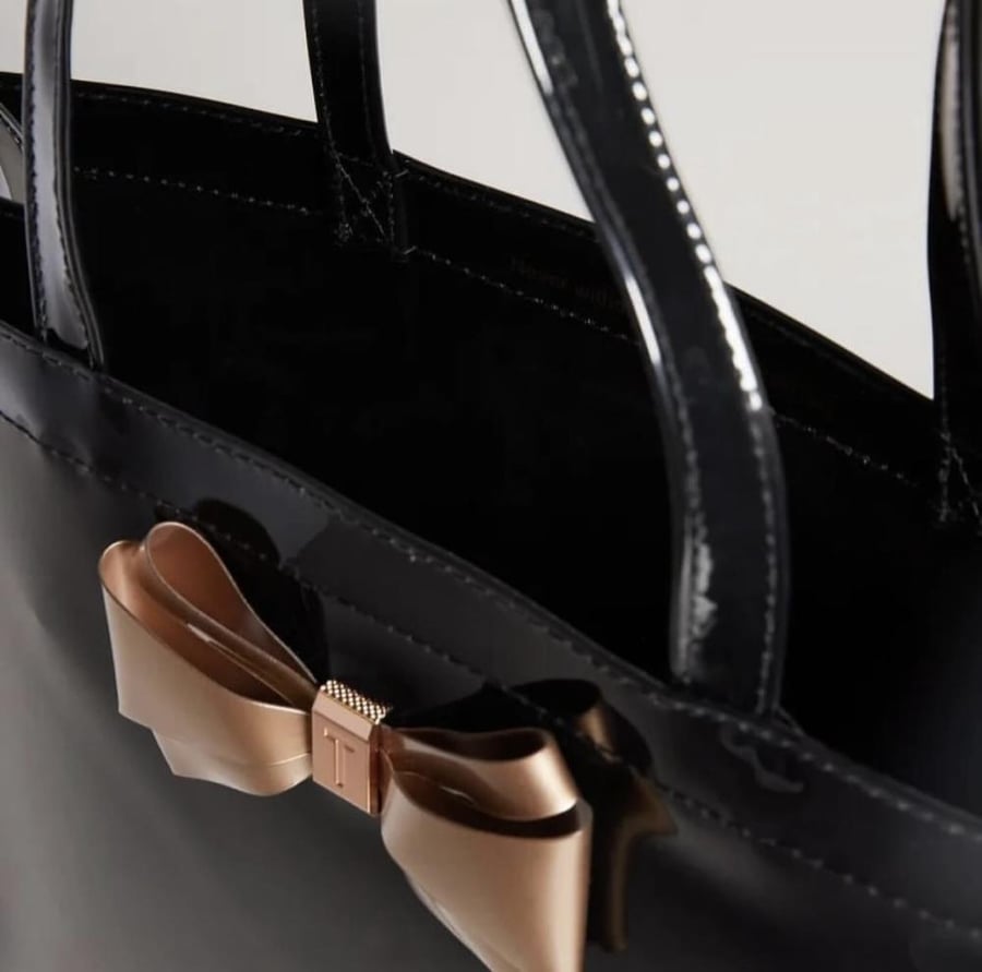 كيس وسط اسود تيد بيكر Ted Baker