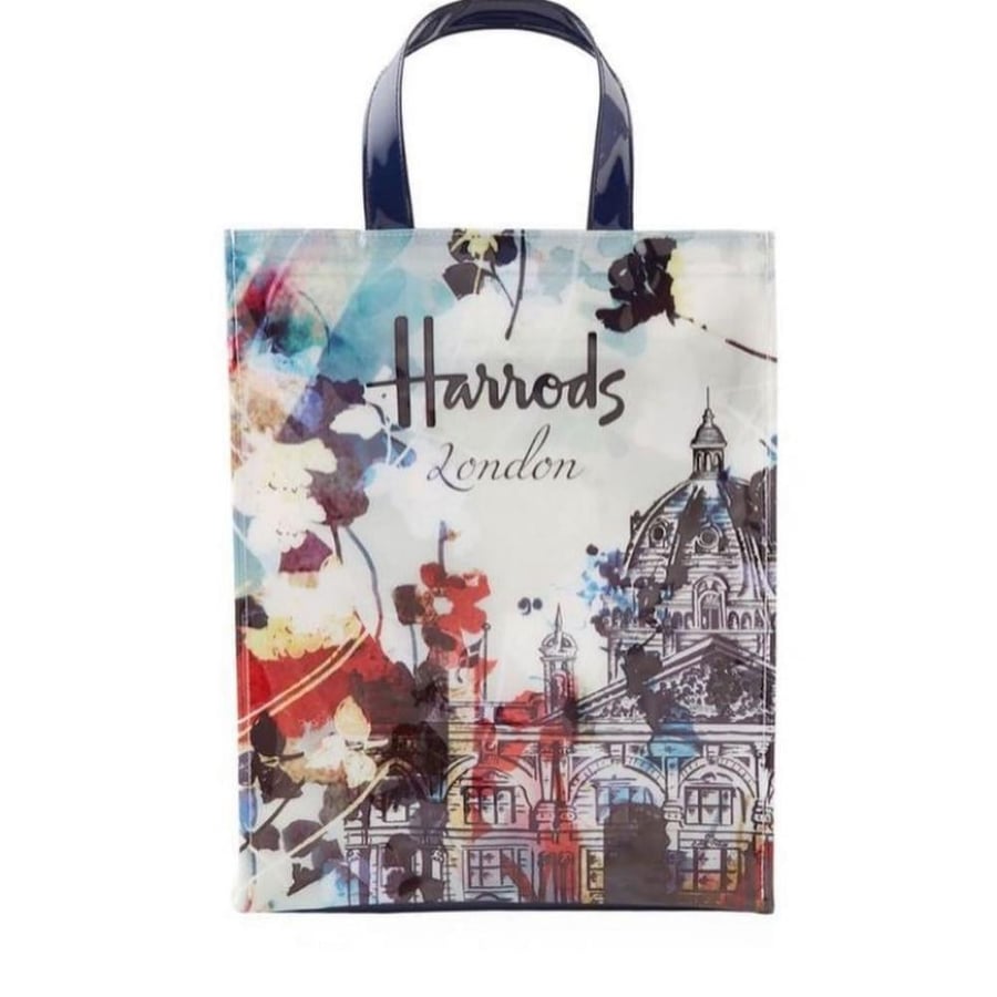 كيس وسط هارودز Harrods