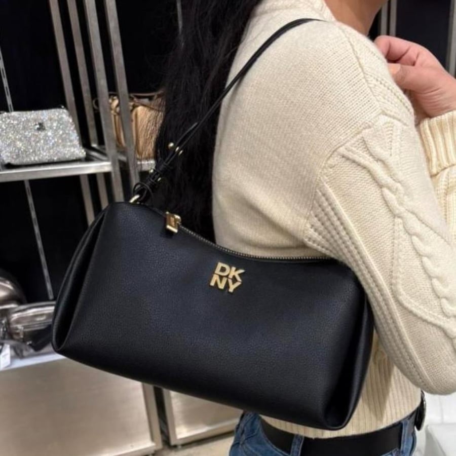 شنطة دكني DKNY