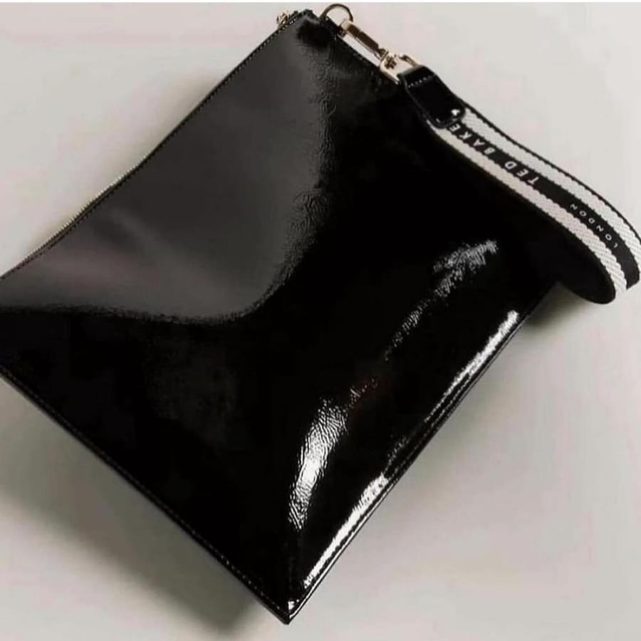 باوتش اسود تيد بيكر Ted Baker
